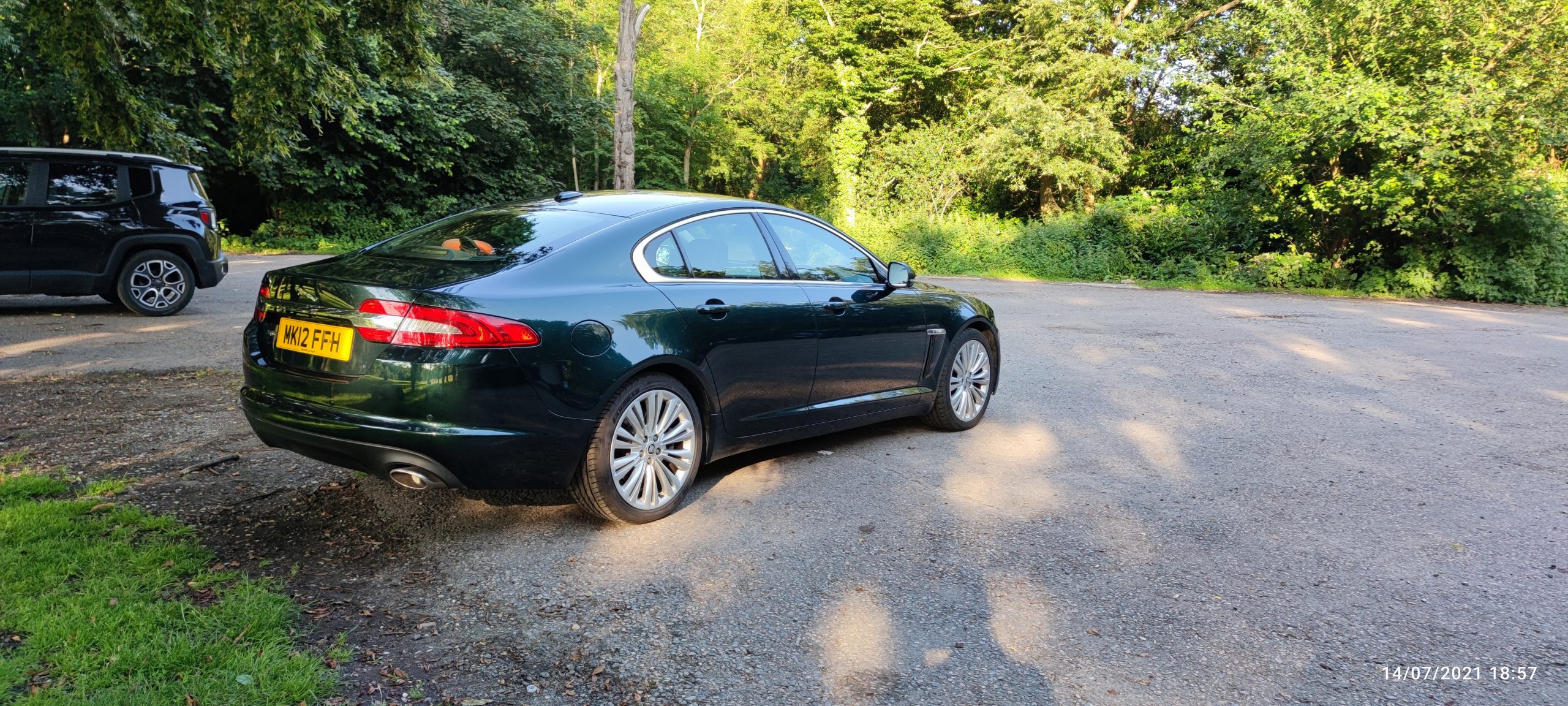 JAGUAR XF 2.2 DIESEL – 2012 WITH AMAZING BOWERS & WILKINS HIGH END SURROUND SYSTEM