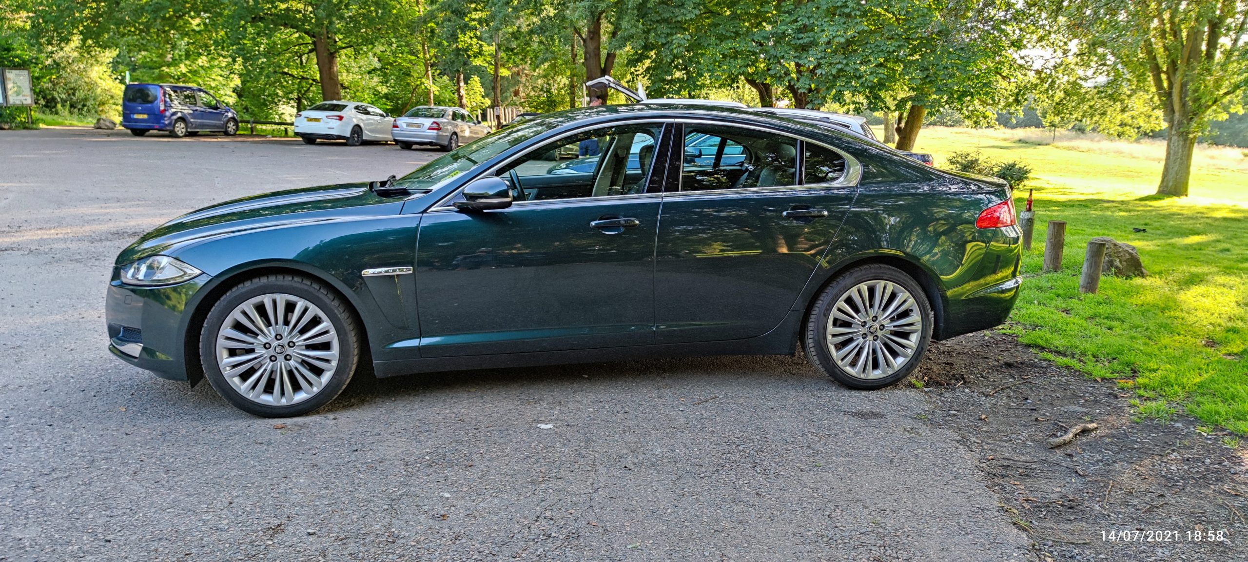 JAGUAR XF 2.2 DIESEL – 2012 WITH AMAZING BOWERS & WILKINS HIGH END SURROUND SYSTEM