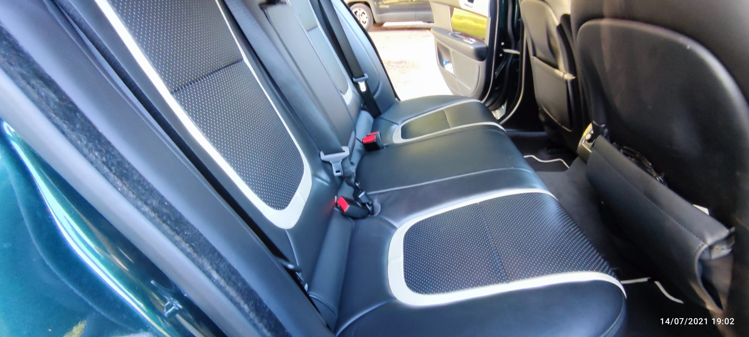 JAGUAR XF 2.2 DIESEL – 2012 WITH AMAZING BOWERS & WILKINS HIGH END SURROUND SYSTEM