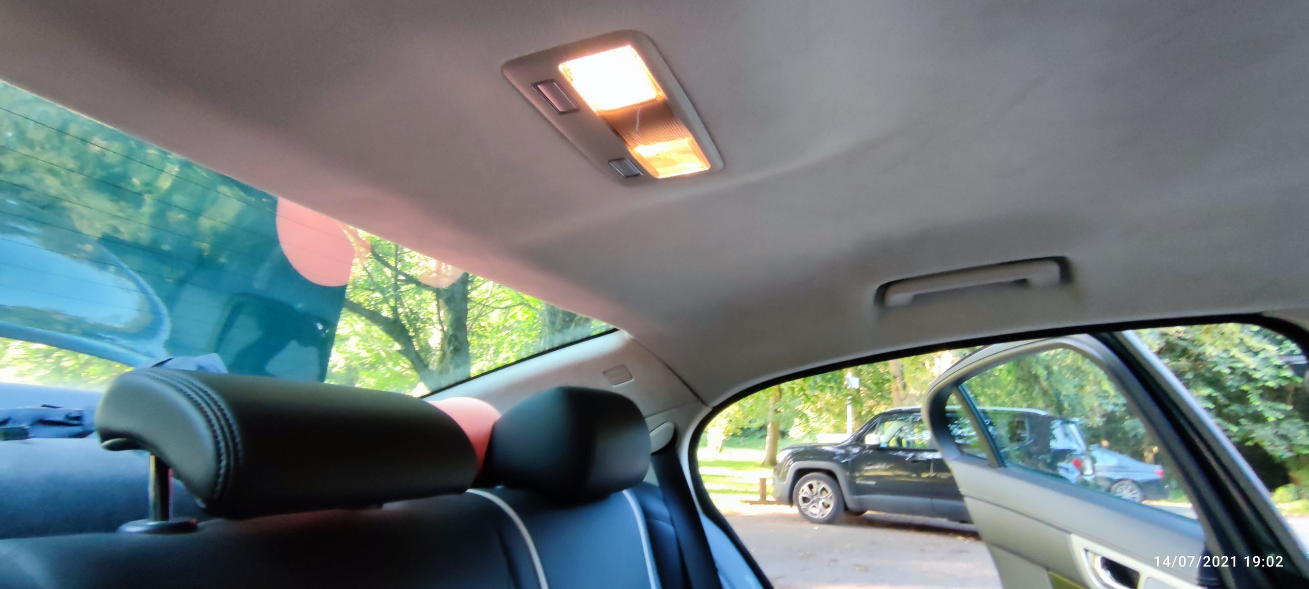 JAGUAR XF 2.2 DIESEL – 2012 WITH AMAZING BOWERS & WILKINS HIGH END SURROUND SYSTEM