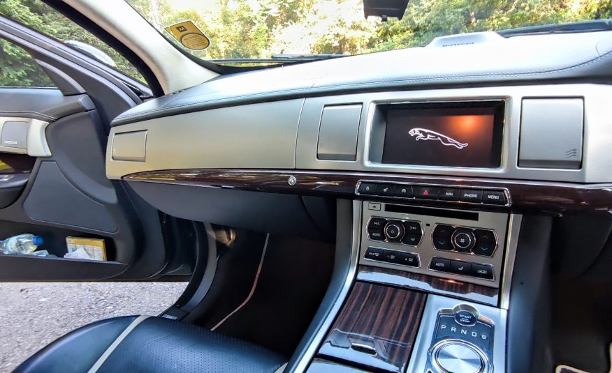 JAGUAR XF 2.2 DIESEL – 2012 WITH AMAZING BOWERS & WILKINS HIGH END SURROUND SYSTEM